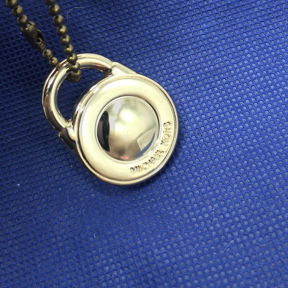 MICHAEL KORS GOLD TONE EMBOSSED LOCK CHARM BALLCHAIN KEY FOB KEYCHAIN HANG TAG - Picture 6 of 6